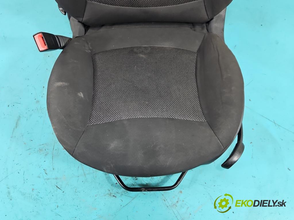 Mini One II 2006-2013 1.4 16V 95 HP manual 70 kW 1397 cm3 3- Sedačka ľavý (Sedadlo)