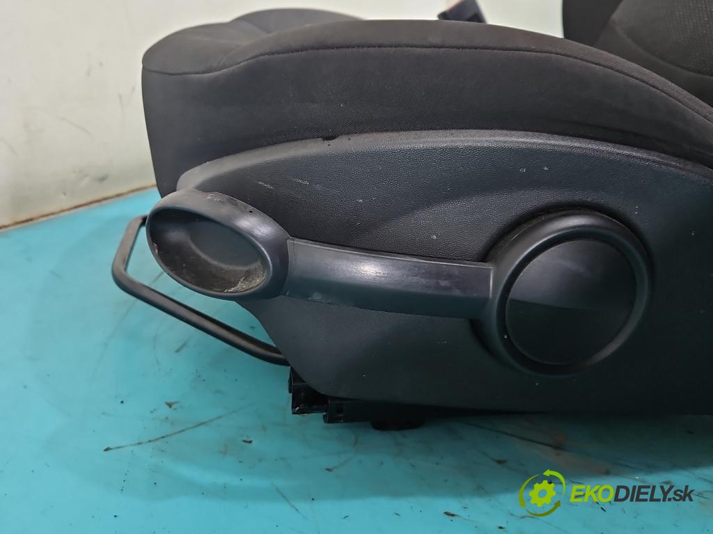 Mini One II 2006-2013 1.4 16V 95 HP manual 70 kW 1397 cm3 3- Sedačka ľavý (Sedadlo)