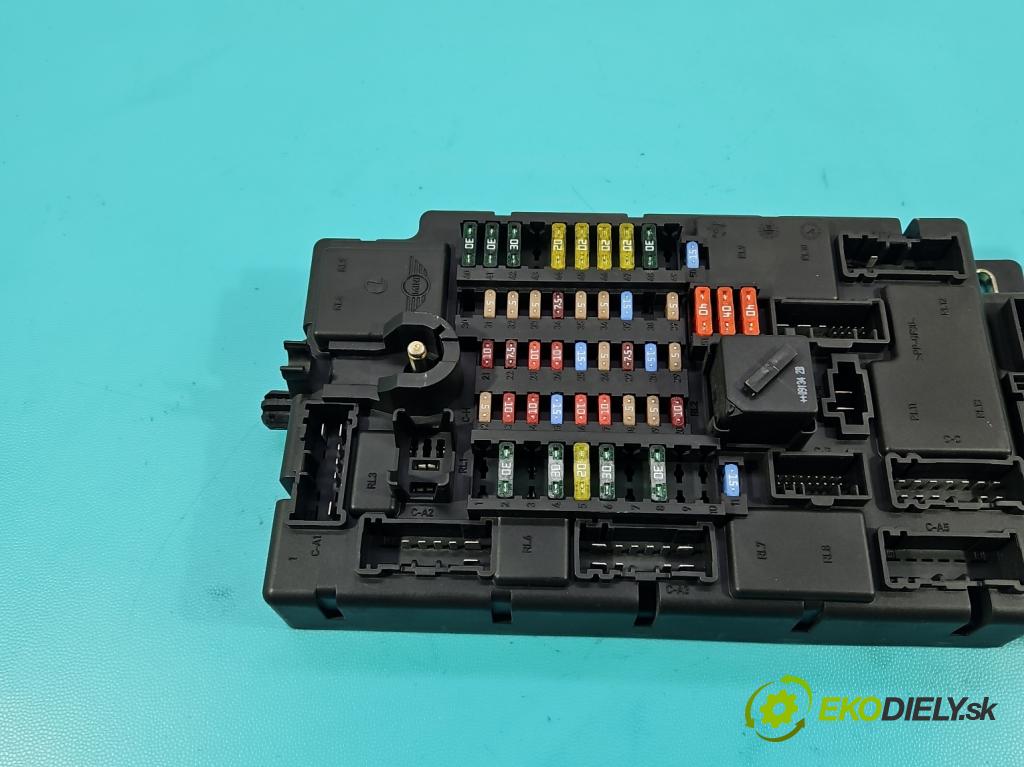 Mini One II 2006-2013 1.4 16V 95 hp manual 70 kW 1397 cm3 3- skříňka pojistková 519398051 (Pojistková skříňka)