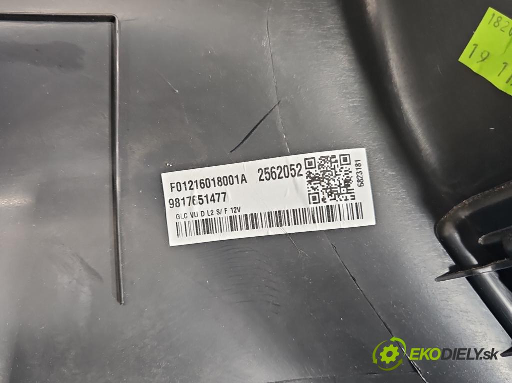 Toyota Proace City 1.5 D4D 131 hp automatic 96 kW 1499 cm3 5- Tapacír: kufra: pravé 9817651477