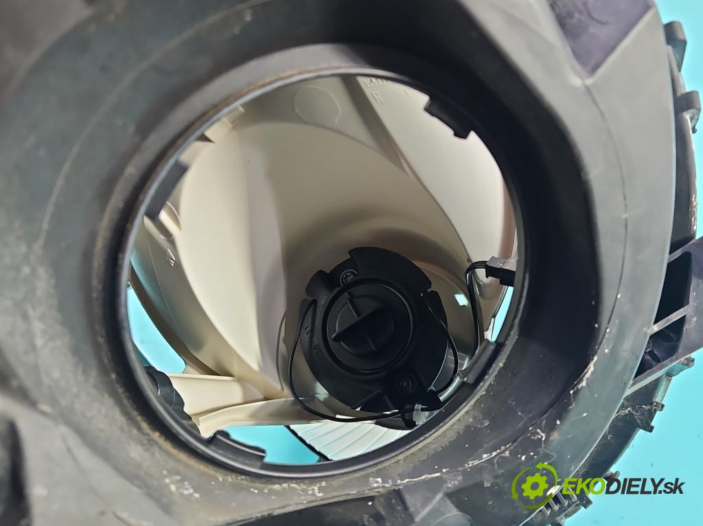 Mini One II 2006-2013 1.4 16V 95 HP manual 70 kW 1397 cm3 3- Reflektor: pravý 0301225304 (Svetlo predné pravé)