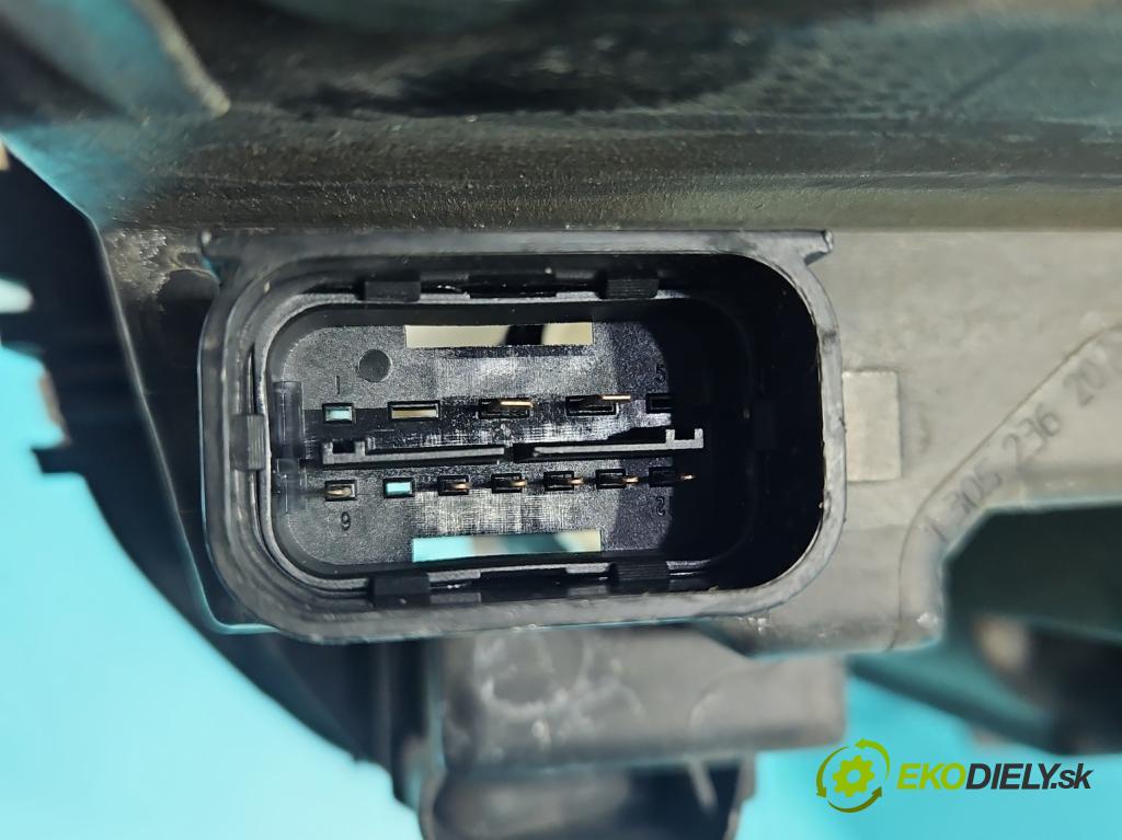 Mini One II 2006-2013 1.4 16V 95 HP manual 70 kW 1397 cm3 3- Reflektor: pravý 0301225304 (Svetlo predné pravé)