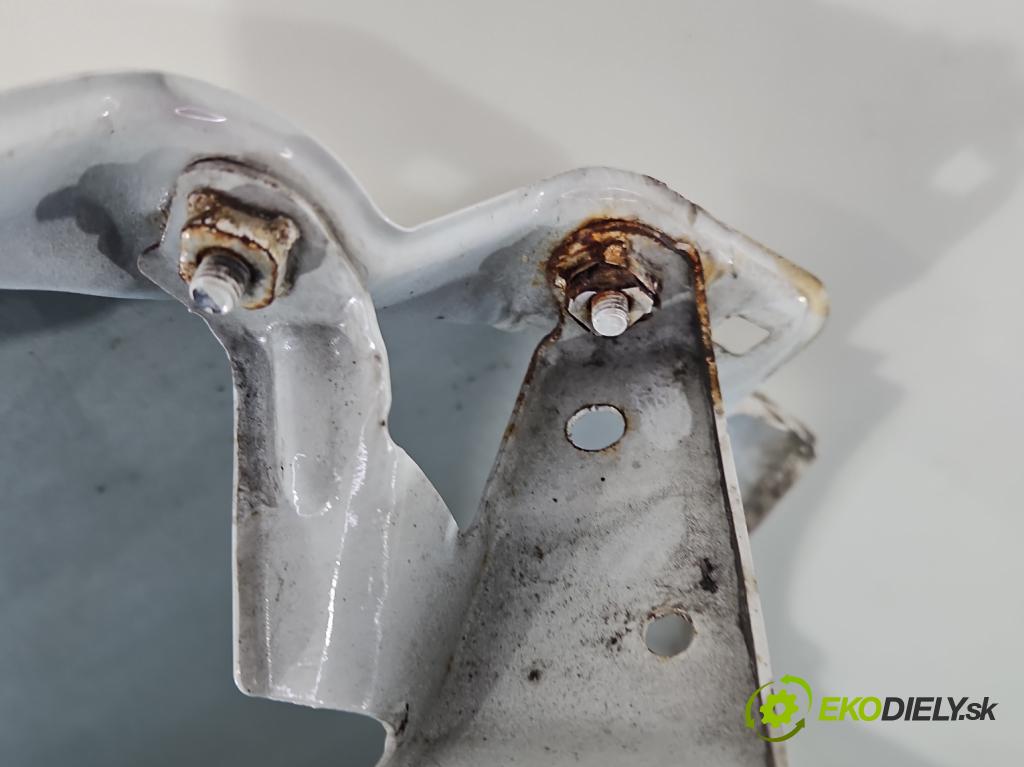 Toyota Aygo II 2014-2022 1.0 vvti 72 hp manual 53 kW 998 cm3 5- blatnik přední levý  (Levý přední blatník)