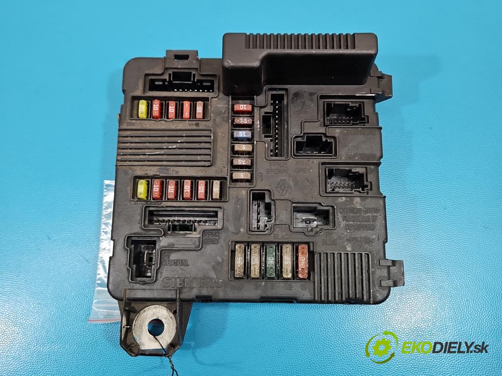 Renault Megane II 2003-2008 1.5 dci 82 HP manual 60 kW 1461 cm3 5- riadiaca jednotka ostatné 8200306033A