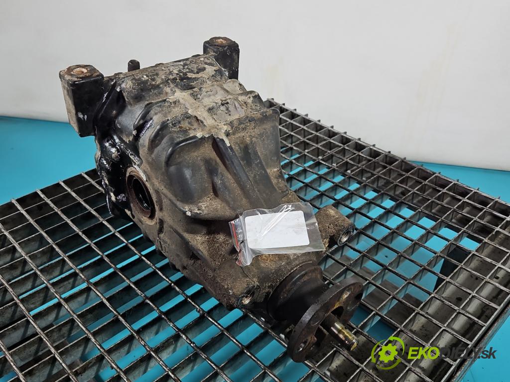 Hyundai Santa Fe 2000-2006 2.4 16V 150 HP manual 110 kW 2400 cm3 5- Most: zadní: