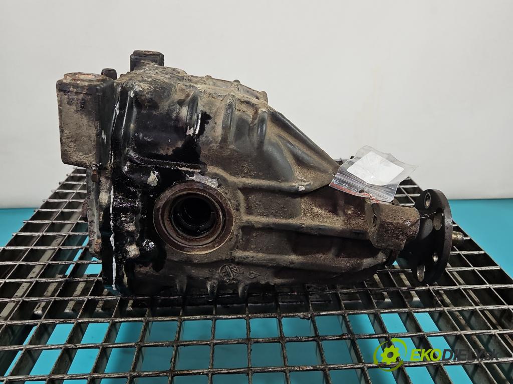 Hyundai Santa Fe 2000-2006 2.4 16V 150 HP manual 110 kW 2400 cm3 5- Most: zadní: