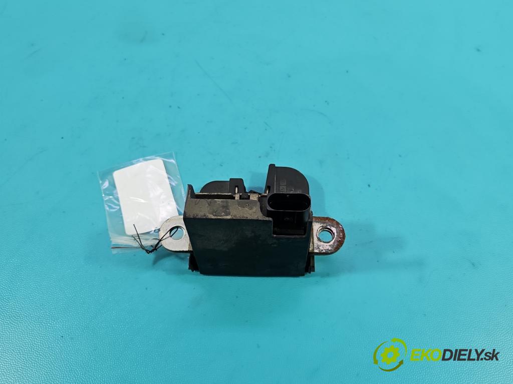 Vw Touran I 2003-2015 1.9 tdi 105 HP manual 77 kW 1896 cm3 5- zámok kufrové dvere zadné 1T0827505H