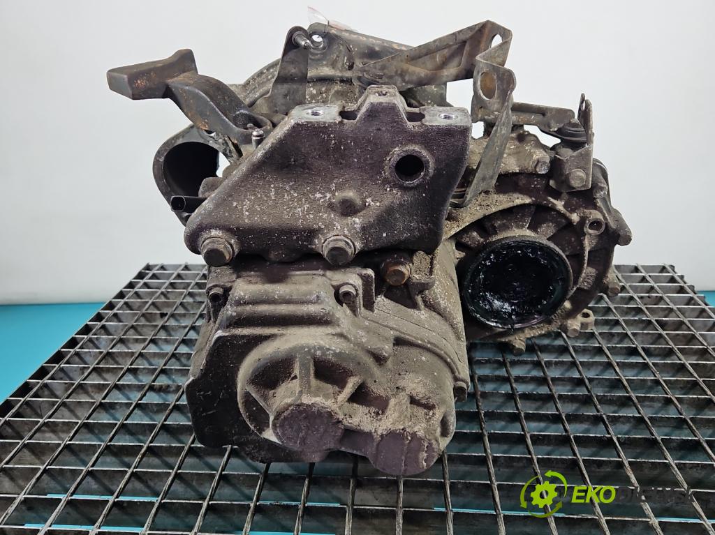 Vw Touran I 2003-2015 1.9 tdi 105 hp manual 77 kW 1896 cm3 5- převodovka stupňová manual GQN