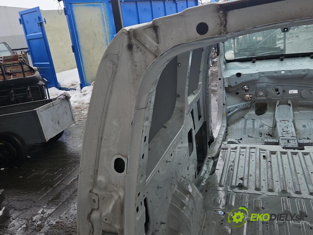 Toyota Proace City 1.5 D4D 131 hp automatic 96 kW 1499 cm3 5- blatnik zadní levý