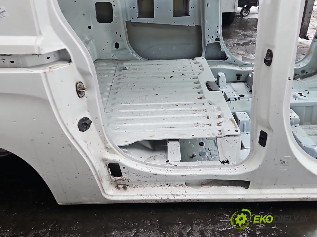 Toyota Proace City 1.5 D4D 131 HP automatic 96 kW 1499 cm3 5- blatník zadné pravý