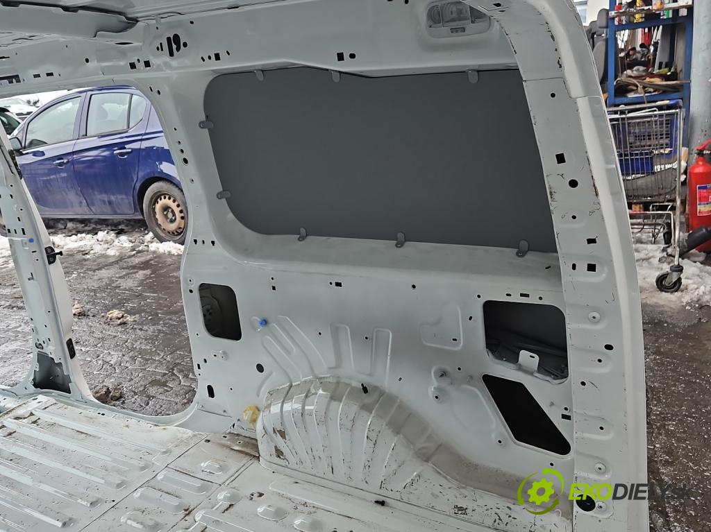 Toyota Proace City 1.5 D4D 131 HP automatic 96 kW 1499 cm3 5- blatník zadné pravý