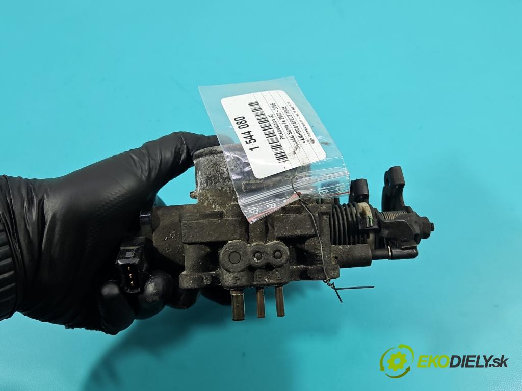 Hyundai Santa Fe 2000-2006 2.4 16V 150 HP manual 110 kW 2400 cm3 5- klapka  (Škrtiaca klapka)