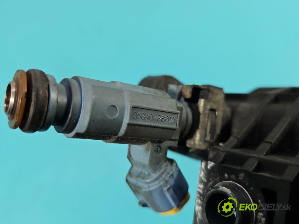 Hyundai Santa Fe 2000-2006 2.4 16V 150 HP manual 110 kW 2400 cm3 5- vstrek 35310-38010 (Vstrekovač paliva)