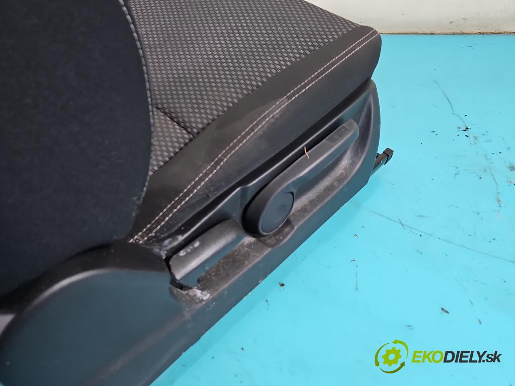 Suzuki Vitara II 2015- 1.6 16V 120 HP manual 88 kW 1586 cm3 5- Sedačka pravý (Sedadlo)