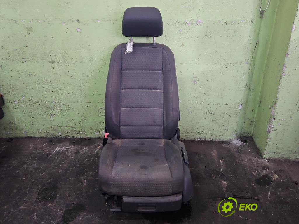 Vw Touran I 2003-2015 1.9 tdi 105 HP manual 77 kW 1896 cm3 5- Sedačka ľavý  (Sedadlo)