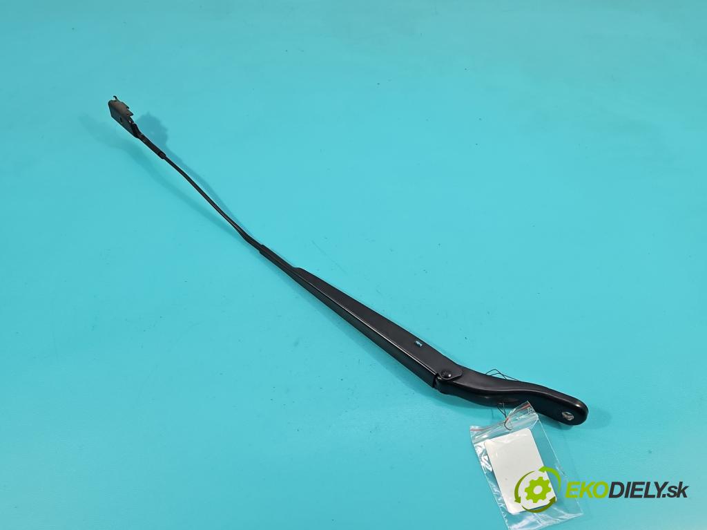 Toyota Proace City 1.5 D4D 131 HP automatic 96 kW 1499 cm3 5- rameno stieračov ľavé 9839408980