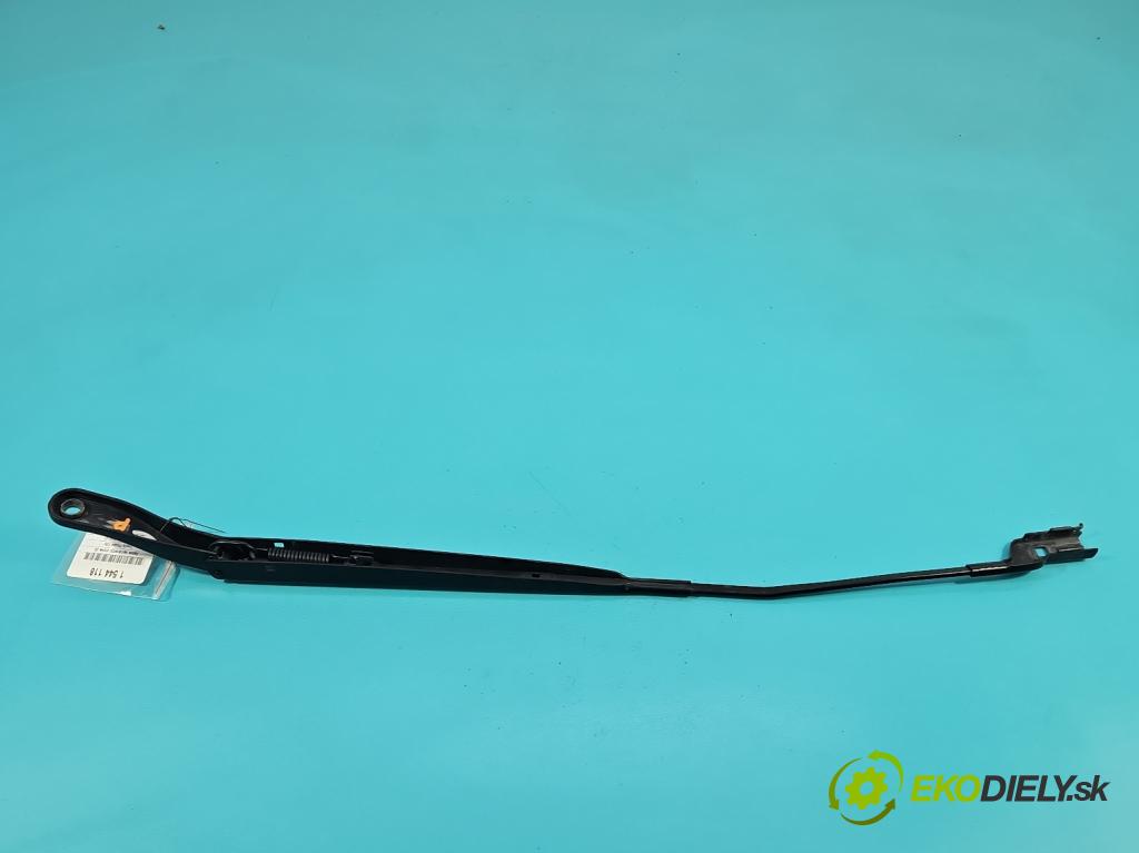 Toyota Proace City 1.5 D4D 131 HP automatic 96 kW 1499 cm3 5- rameno stieračov pravé 9839409380