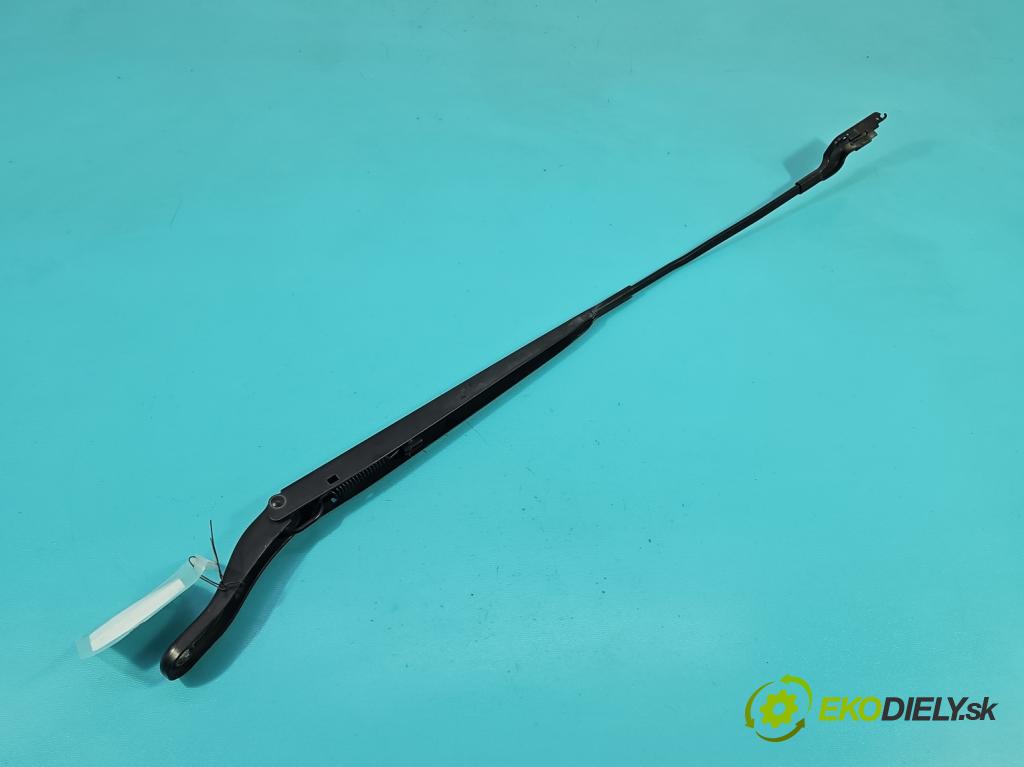 Toyota Proace City 1.5 D4D 131 HP automatic 96 kW 1499 cm3 5- rameno stieračov pravé 9839409380