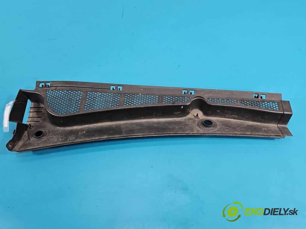 Toyota Proace City 1.5 D4D 131 hp automatic 96 kW 1499 cm3 5- torpédo 9816567880G (Plast pod čelním sklem)