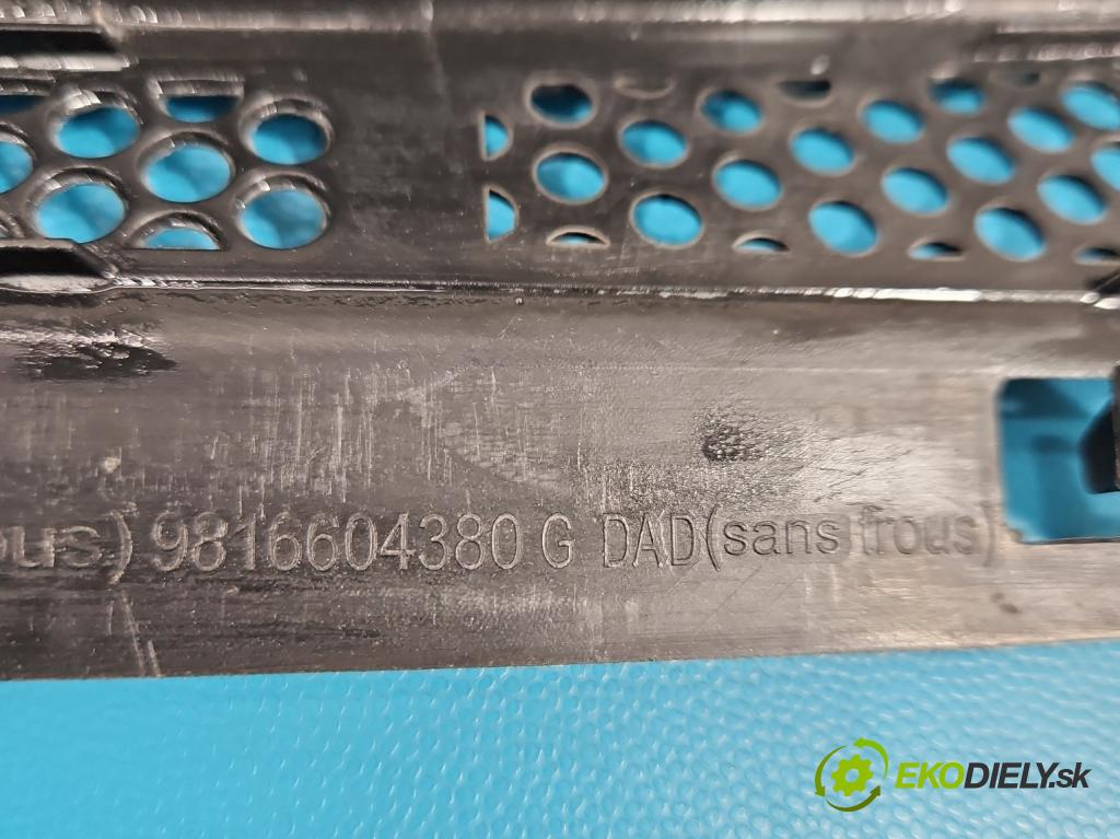 Toyota Proace City 1.5 D4D 131 hp automatic 96 kW 1499 cm3 5- torpédo 9816567880G (Plast pod čelním sklem)