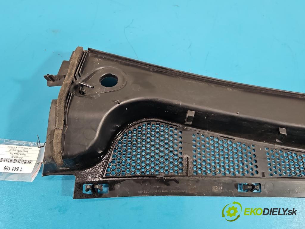 Toyota Proace City 1.5 D4D 131 hp automatic 96 kW 1499 cm3 5- torpédo 9816567880G (Plast pod čelním sklem)