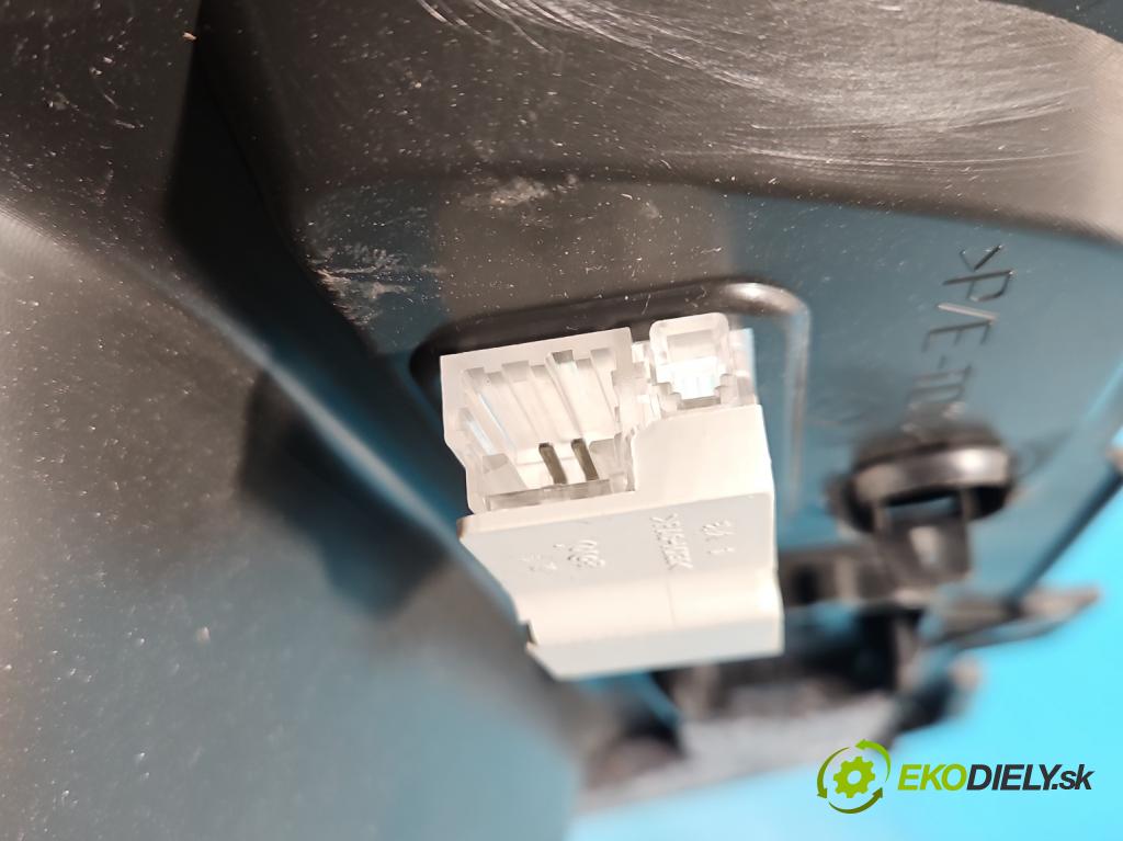 Opel Grandland 2017–2024 1.2 T 131 hp automatic 96 kW 1199 cm3 5- Tapacír: kufra: levé 98452853YX