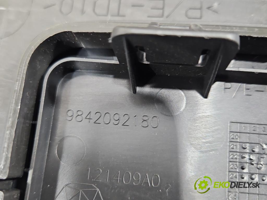 Opel Grandland 2017–2024 1.2 T 131 hp automatic 96 kW 1199 cm3 5- Tapacír: kufra: pravé 9842092180