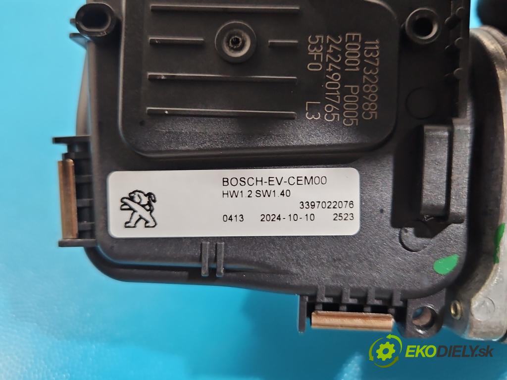 Opel Grandland 2017–2024 1.2 T 131 HP manual 96 kW 1199 cm3 5- motor stieračov predné 1397225072