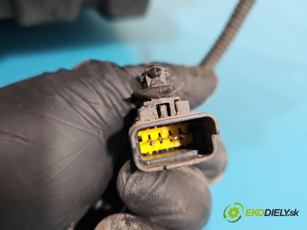 Toyota Proace City 1.5 D4D 131 HP automatic 96 kW 1499 cm3 5- Nádrž: AdBlue: 9817601880