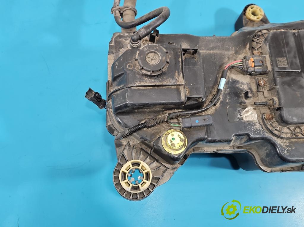 Toyota Proace City 1.5 D4D 131 HP automatic 96 kW 1499 cm3 5- Nádrž: AdBlue: 9817601880