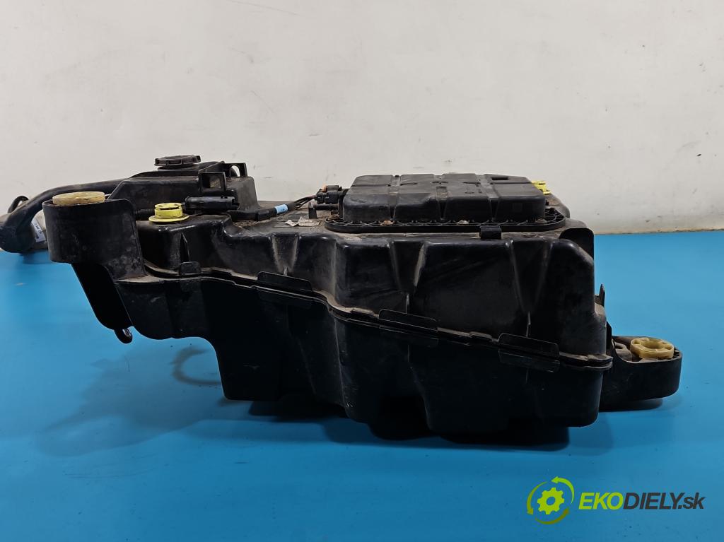 Toyota Proace City 1.5 D4D 131 HP automatic 96 kW 1499 cm3 5- Nádrž: AdBlue: 9817601880