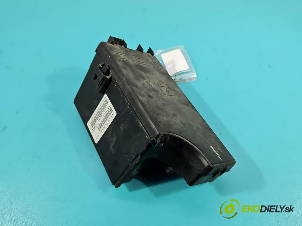 Dodge Caliber 1.8 16V 150 hp manual 110 kW 1799 cm3 5- skříňka pojistková P68028007AC (Pojistková skříňka)