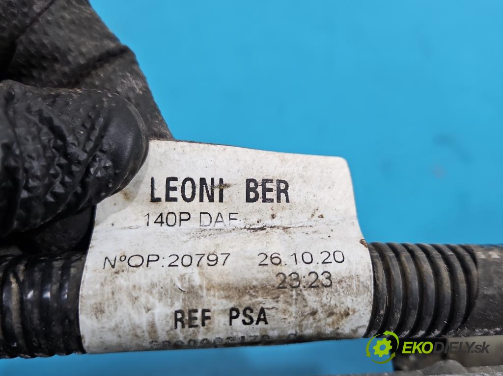 Toyota Proace City 1.5 D4D 131 HP automatic 96 kW 1499 cm3 5- Ozubené kolo: volant F800002179D