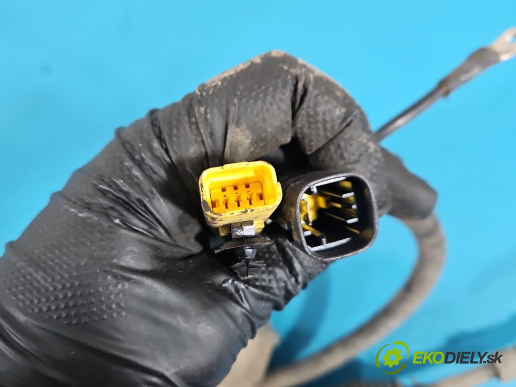 Toyota Proace City 1.5 D4D 131 HP automatic 96 kW 1499 cm3 5- Ozubené kolo: volant F800002179D