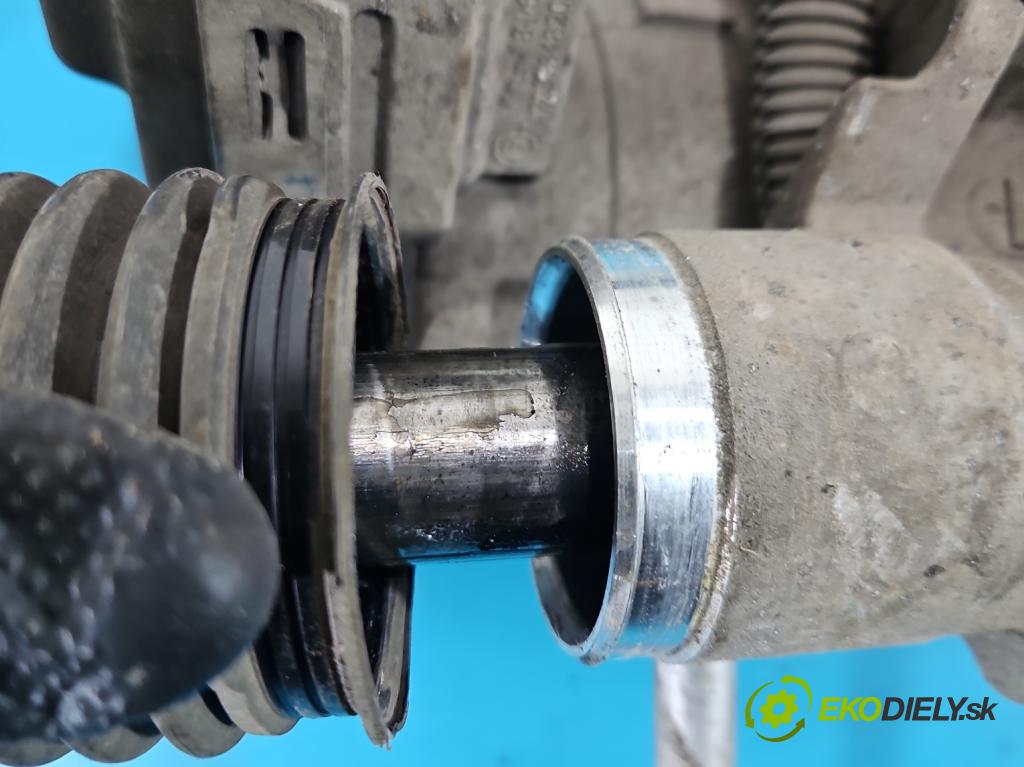 Toyota Proace City 1.5 D4D 131 HP automatic 96 kW 1499 cm3 5- Ozubené kolo: volant F800002179D