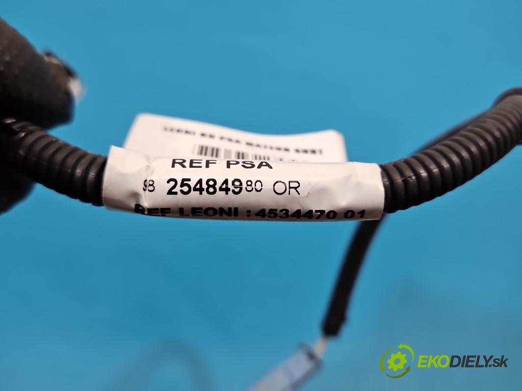Opel Grandland 2017–2024 1.2 T 131 HP manual 96 kW 1199 cm3 5- rozcestník: predné pravý 9825484980