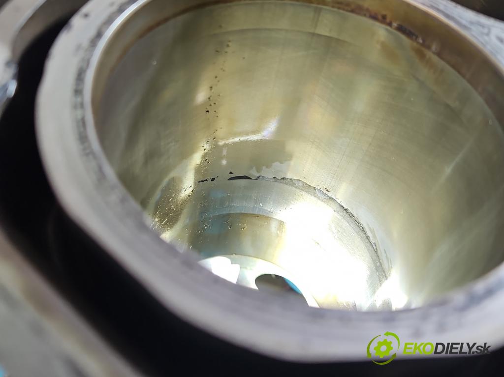 Skoda Kamiq 1.0 TSI 110 HP automatic 81 kW 999 cm3 5- Blok motora DLA (Blok motora)