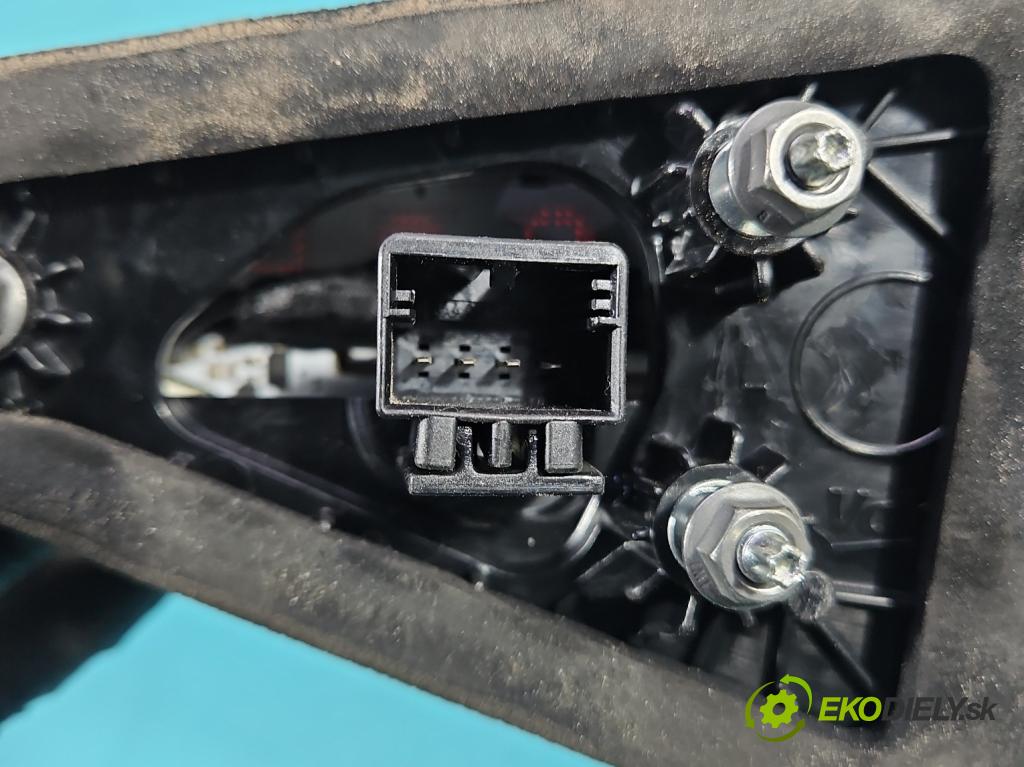 Skoda Kodiaq I 2.0 tdi 150 HP automatic 110 kW 1968 cm3 5- svetlo / reflektor zadné ľavé 565945307B (Kľučka dverí ostatné)