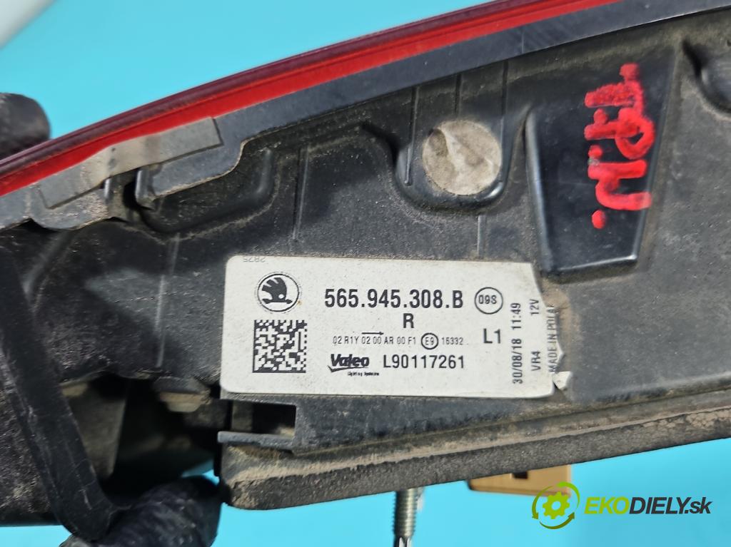 Skoda Kodiaq I 2.0 tdi 150 HP automatic 110 kW 1968 cm3 5- svetlo / reflektor zadné pravé 565945308B (Kľučka dverí ostatné)