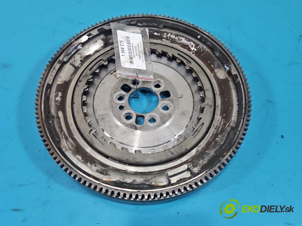 Skoda Kamiq 1.0 TSI 110 HP automatic 81 kW 999 cm3 5- koleso hojdačka: 04C105266H (Zotrvačník)