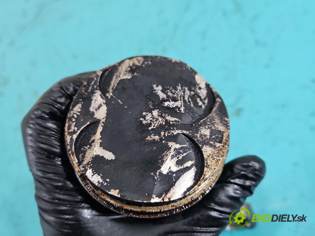 Skoda Kamiq 1.0 TSI 110 HP automatic 81 kW 999 cm3 5- piest (Piest)