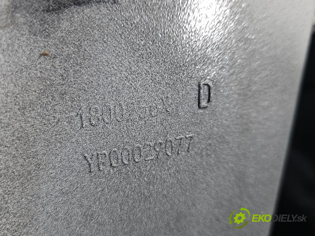 Opel Grandland 2017–2024 1.2 T 131 hp automatic 96 kW 1199 cm3 5- nárazník zadní  (Klika dveří ostatní)