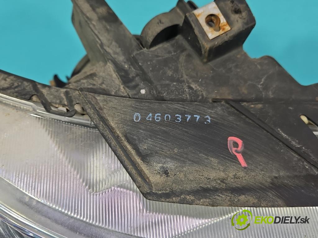 Honda City IV 2002-2008 1.4 83 HP manual 61 kW 1339 cm3 4- Reflektor: pravý  (Svetlo predné pravé)