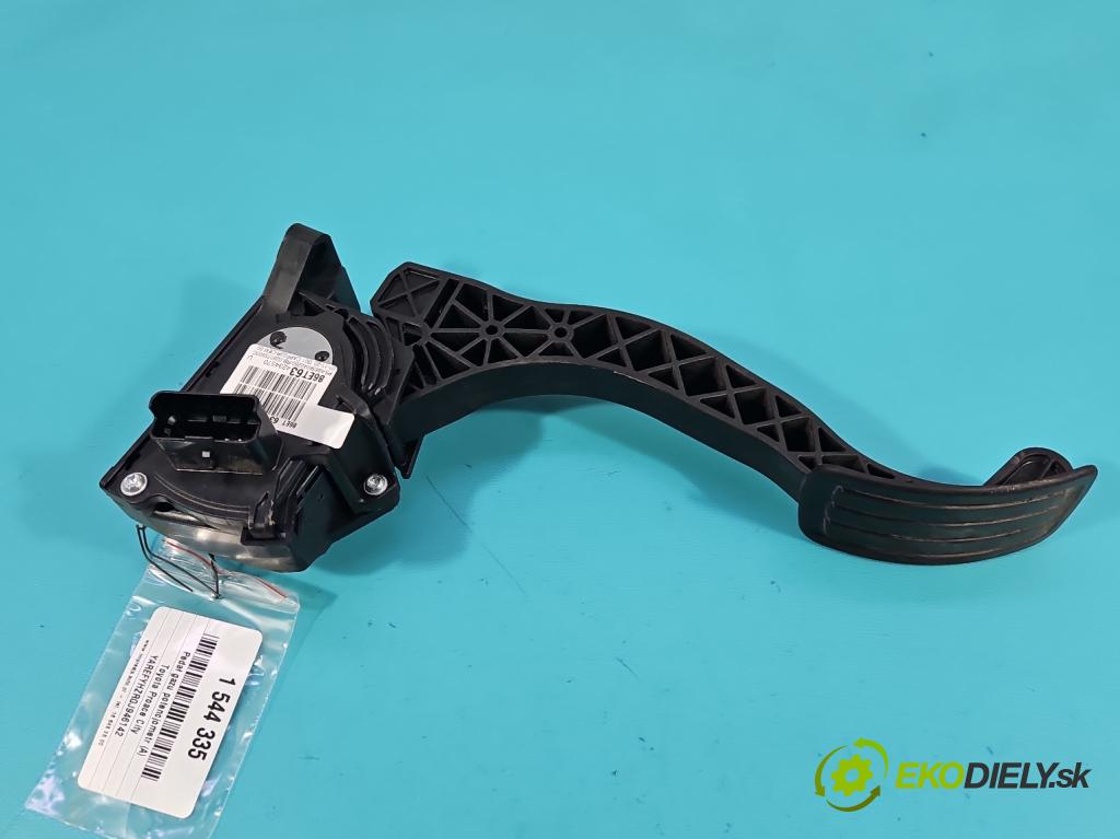 Toyota Proace City 1.5 D4D 131 HP automatic 96 kW 1499 cm3 5- pedal plyn potenciometr: 9836042280