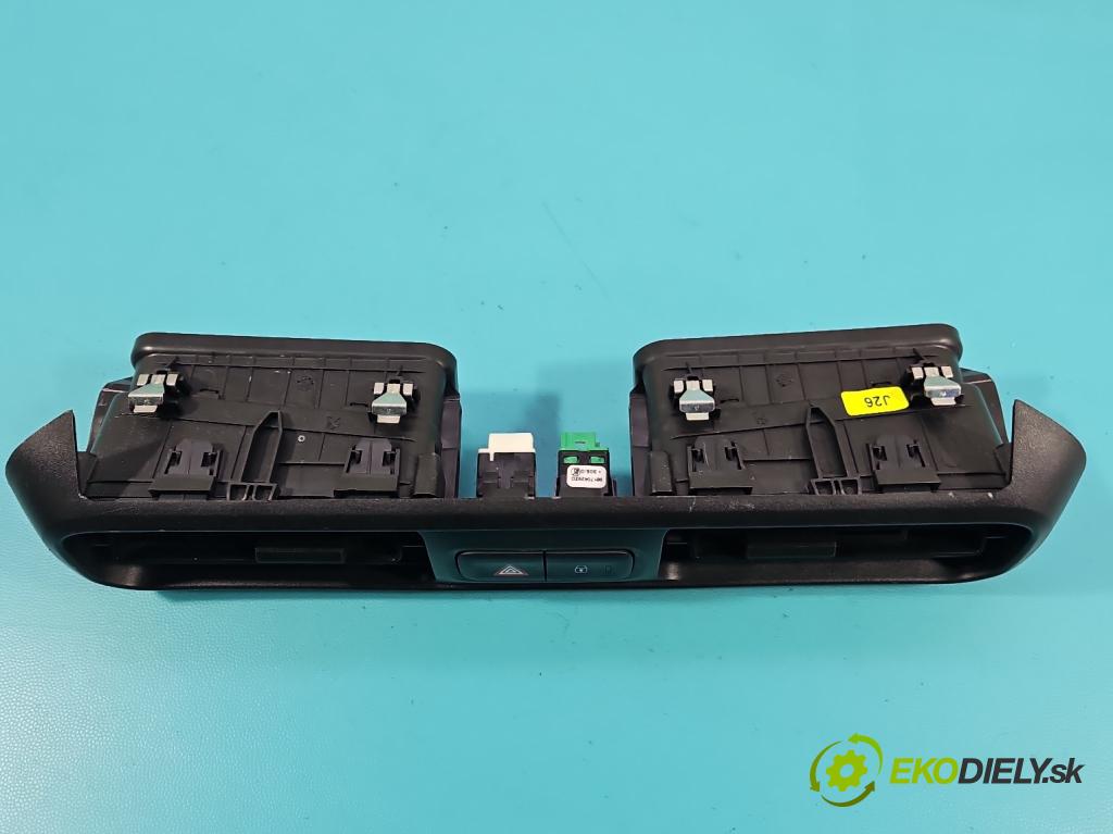 Toyota Proace City 1.5 D4D 131 HP automatic 96 kW 1499 cm3 5- Mřížka: kúrenia stredová  (Mriežka kúrenia (fukár))