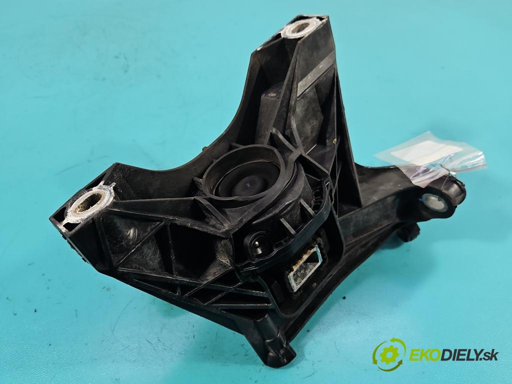 Toyota Proace City 1.5 D4D 131 hp automatic 96 kW 1499 cm3 5- Polštář: motoru 9820297580 (Držák motoru)