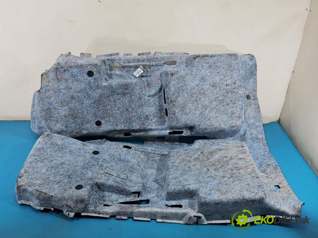 Skoda Kamiq 1.0 TSI 110 hp automatic 81 kW 999 cm3 5- koberec do auta