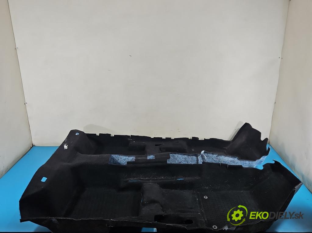 Skoda Kamiq 1.0 TSI 110 hp automatic 81 kW 999 cm3 5- koberec do auta