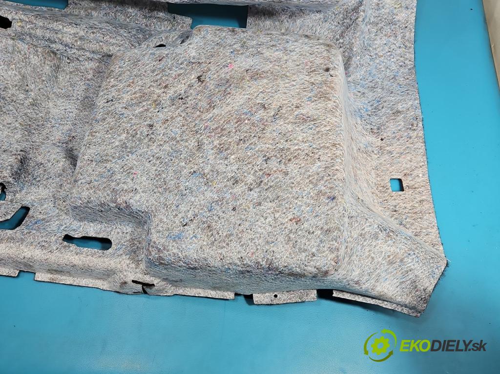 Skoda Kamiq 1.0 TSI 110 hp automatic 81 kW 999 cm3 5- koberec do auta