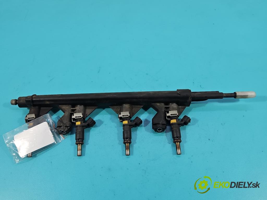 Mini One II 2006-2013 1.4 16V 95 HP manual 70 kW 1397 cm3 3- vstrek 752817680 (Vstrekovač paliva)